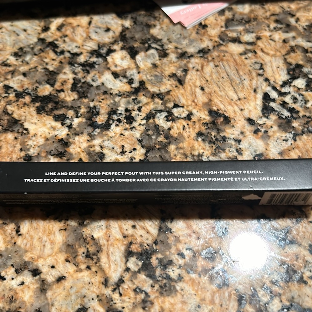 JACLYN COSMETICS Lip Liner in shade “Easy Peasy”, NIB - Picture 2 of 4